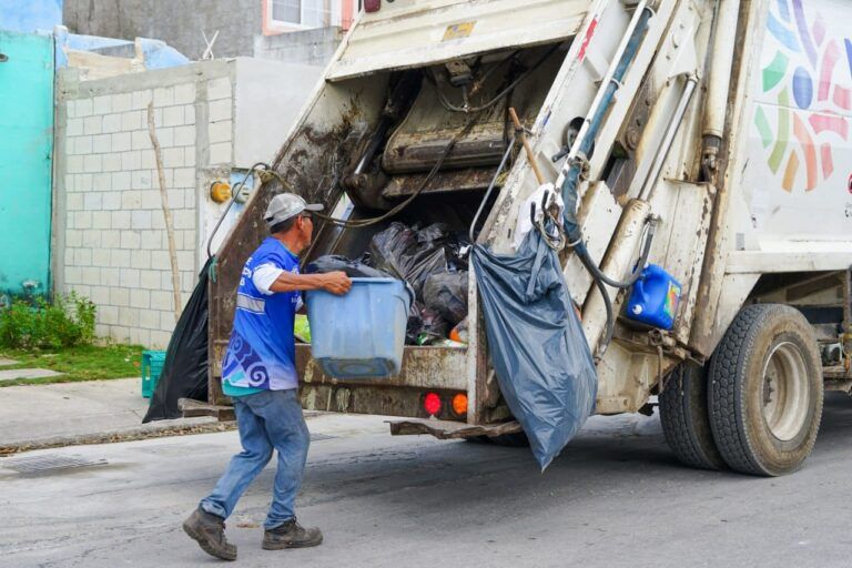 Gracias a una recoja de basura eficiente, Solidaridad se mantiene limpio