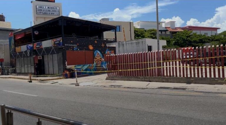 Actuarios del Tribunal Laboral embargan predio en “corazón” de la Zona Hotelera de Cancún