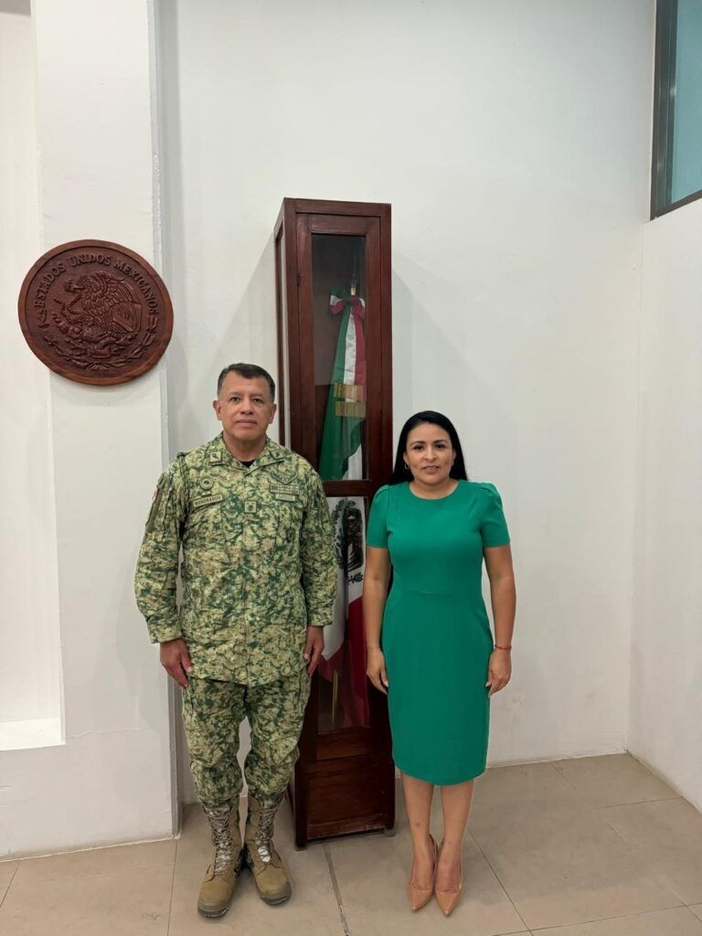 Se reúne Blanca Merari con el Comandante de la 34 Zona Militar