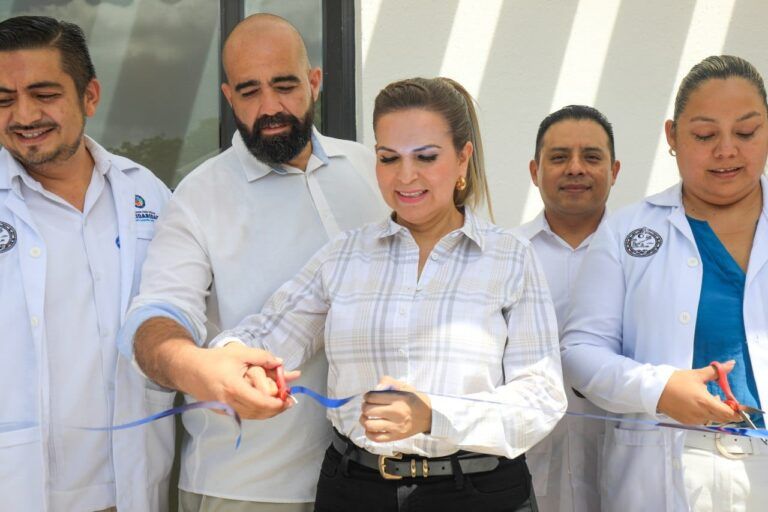 Lili Campos cumple con mejoras en el sistema de salud local