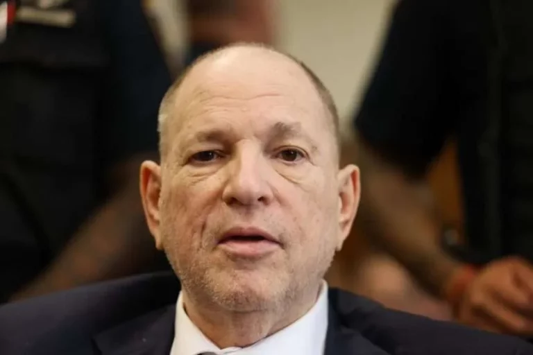 Weinstein seguirá en prisión en Nueva York hasta que finalice su nuevo proceso por abusos