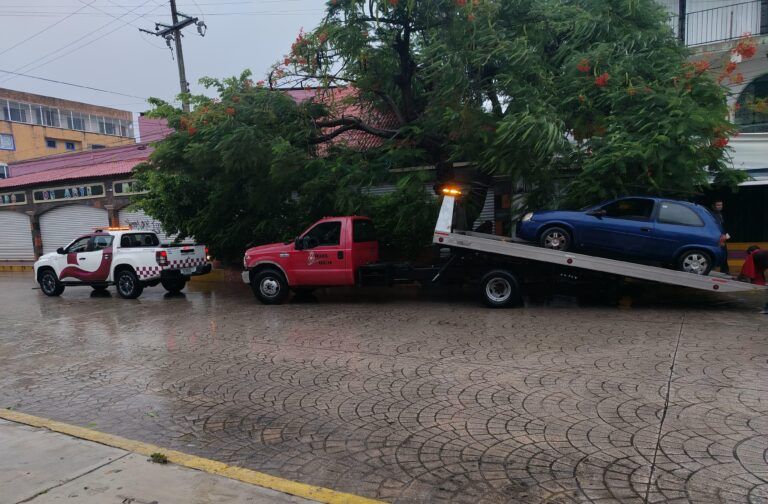 Activan Operativo Tormenta en apoyo a conductores y vehículos afectados por ciclón Helene