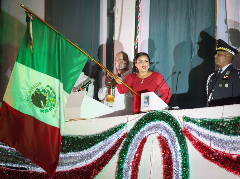 Portomorelenses celebran la Independencia de México en ceremonia encabezada por Blanca Merari