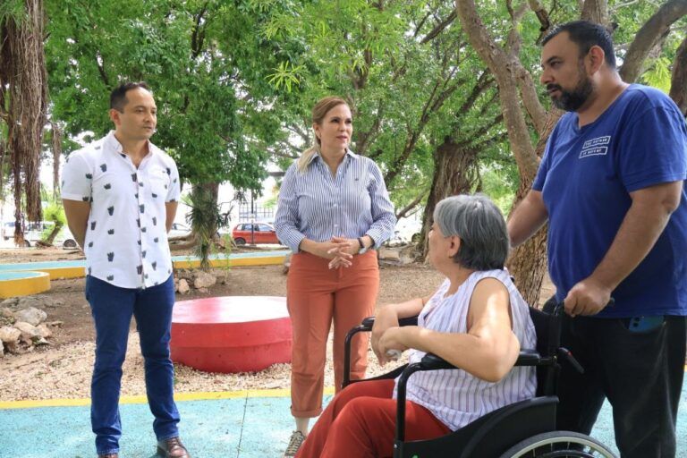Inaugura Lili Campos parque Cervantes en Santa Fe