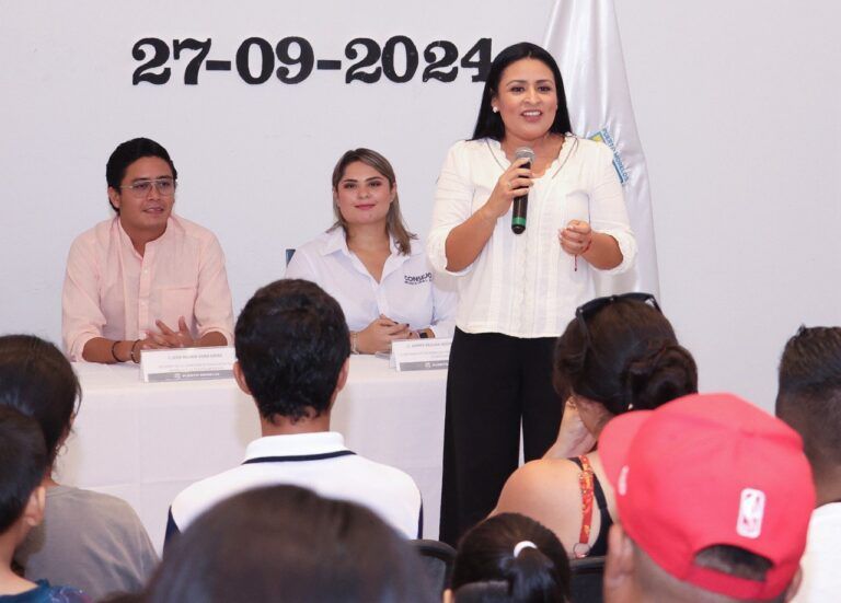 Administración municipal de Puerto Morelos cumple con el pago becas escolares