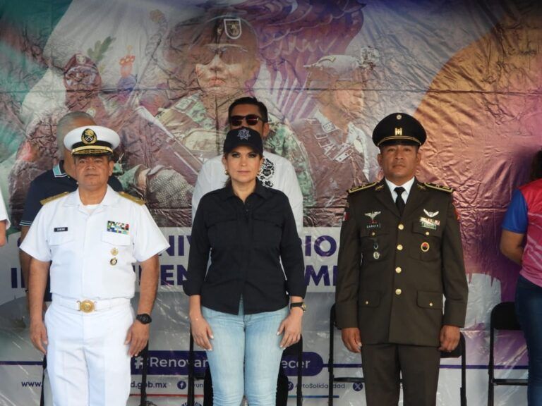 Conmemoran con desfile cívico-militar, 214 Aniversario de la Independencia de México