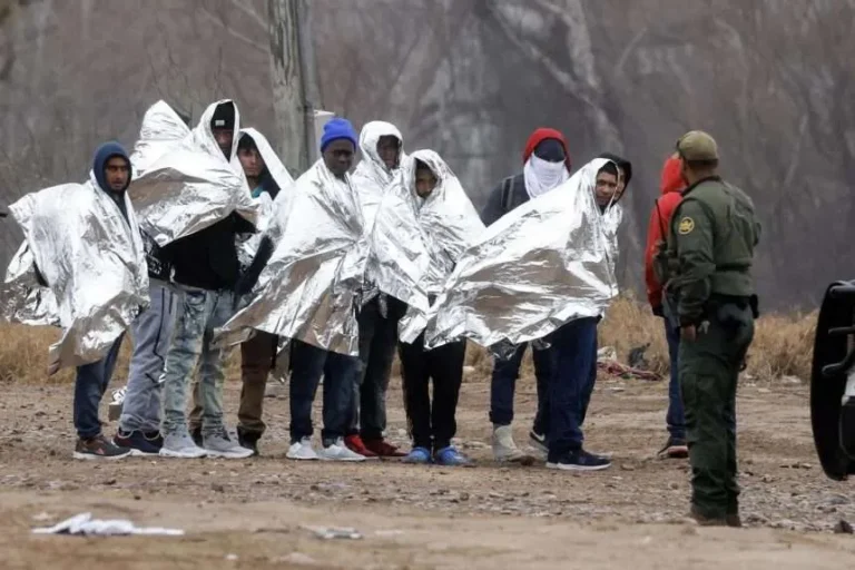Gobierno de EU busca endurecer las restricciones al asilo en la frontera con México