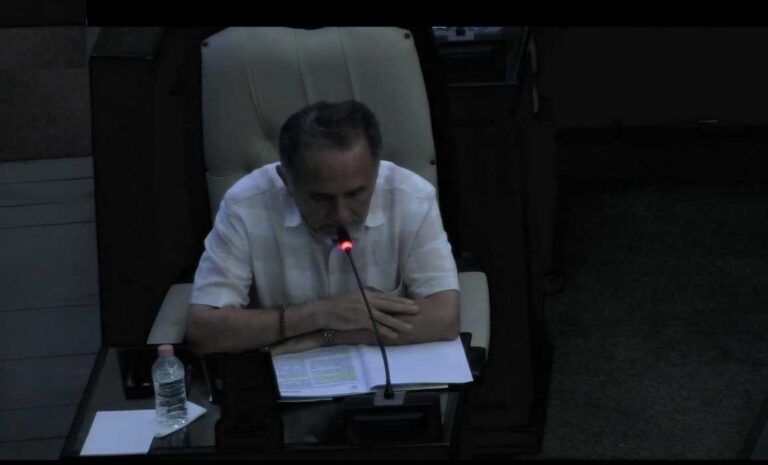 Lamenta diputado eliminación del requisito de ser quintanarroense para ocupar cargo de director en la administración pública estatal