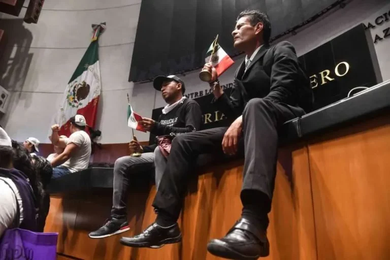 Día-21: golpismo de Piña; Yunes, Criatura del PRI-PAN