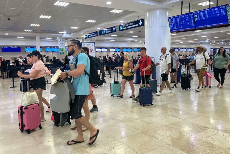Van a la baja los asientos de avión hacia el Caribe mexicano para el fin de año