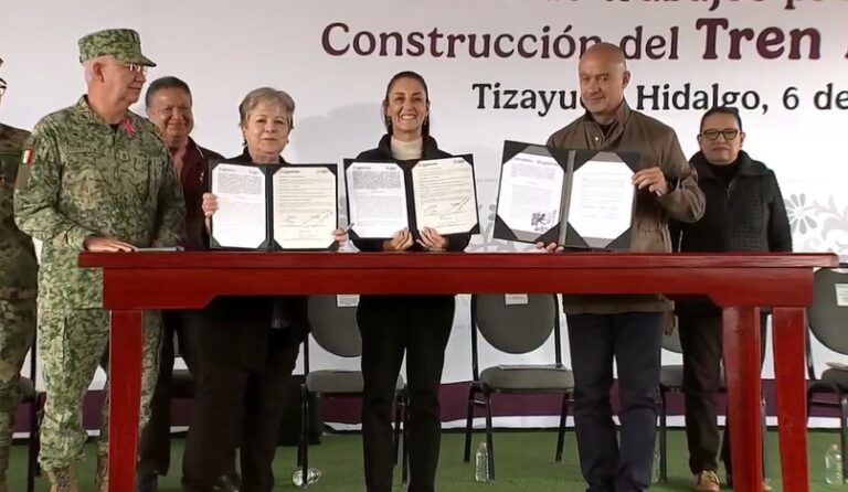 La presidenta de México, Claudia Sheinbaum Pardo, dio el banderazo de inicio del proyecto tren México-Pachuca