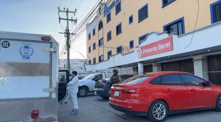 Ejecutan a balazos a una mujer en el interior del hotel “Avenida By Kavia”, de Cancún