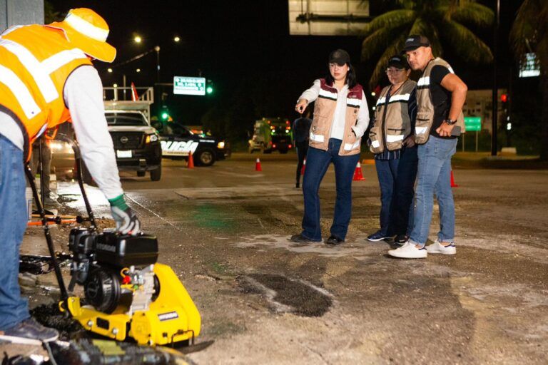 Inician plan de bacheo emergente en Solidaridad