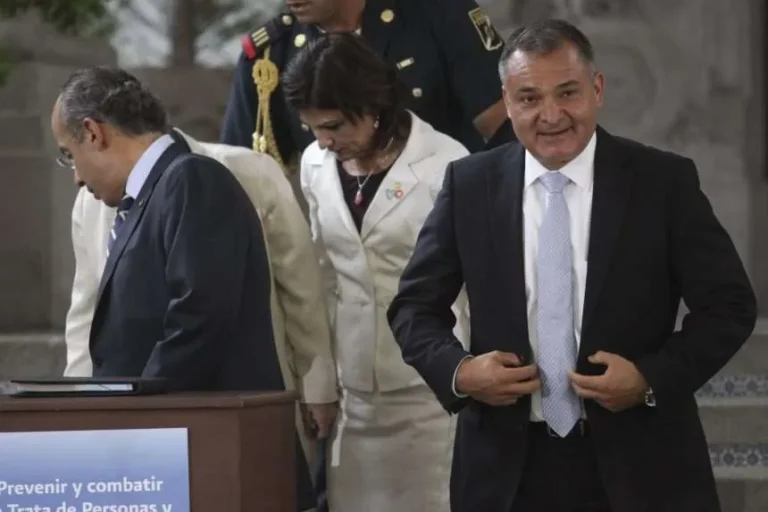 Tacha Sheinbaum a Felipe Calderón de cínico por su supuesta lucha antinarco