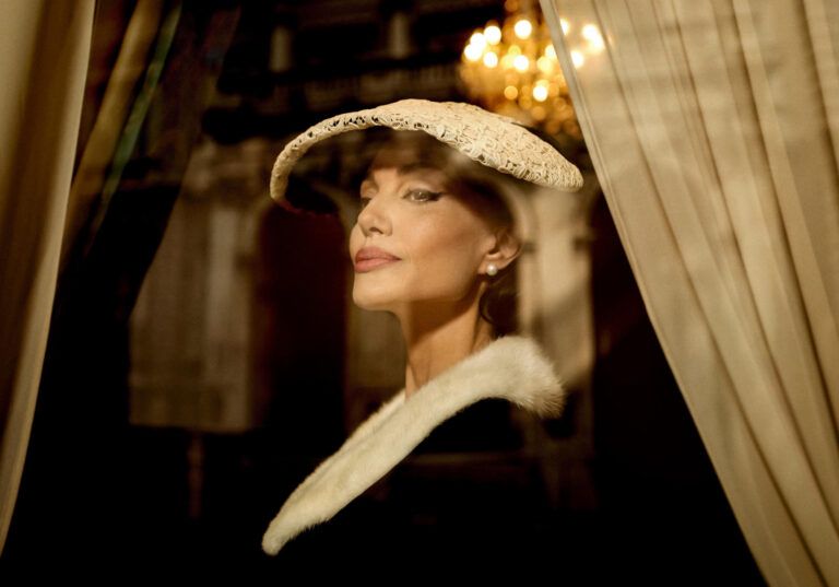 Angelina Jolie: «Hubiera querido ser amiga de María Callas, ambas compartimos la soledad»