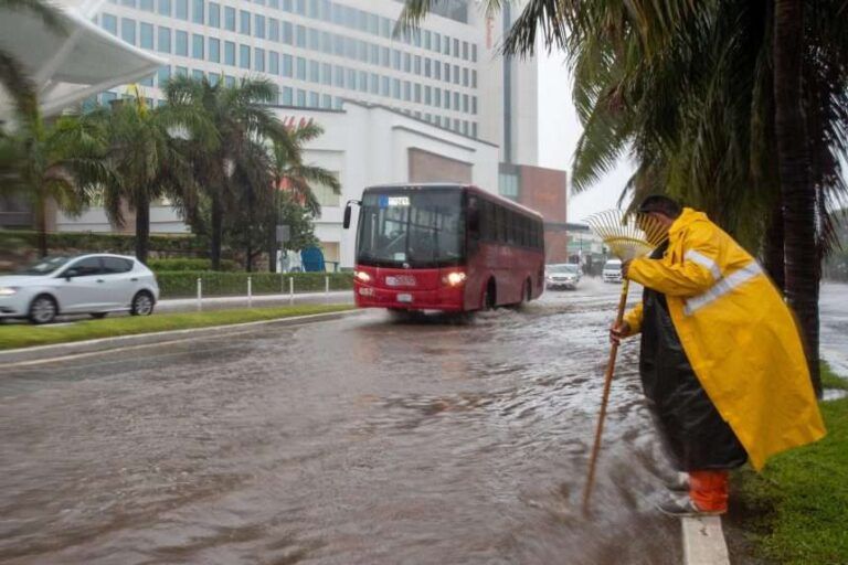 México pronostica temporal de lluvias en Península de Yucatán, sureste y oriente del país