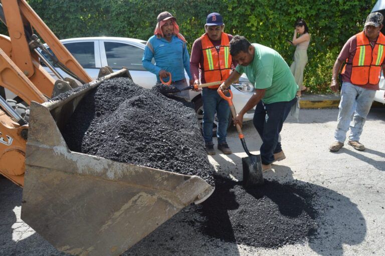 Avanza bacheo intenso todos los días en Playa del Carmen y Puerto Aventuras