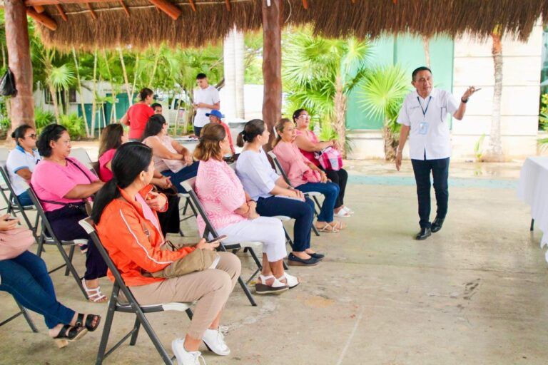 Brinda DIF Solidaridad apoyo para la realización de mastografías