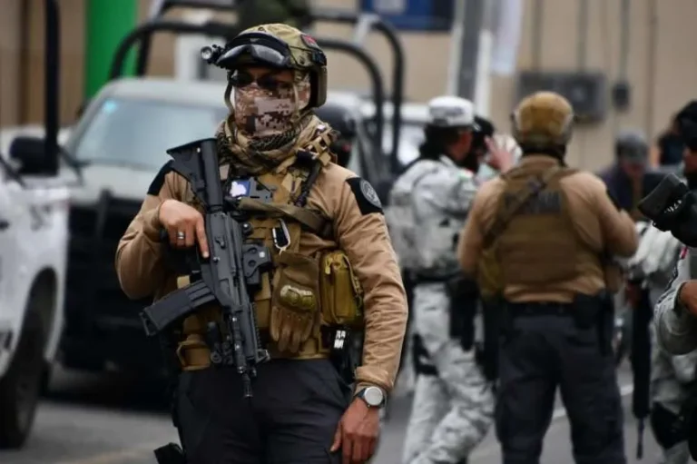 Mega ‘Operativo Enjambre’: Detienen a funcionarios ligados al crimen organizado en el Edomex