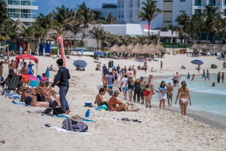 Más de 14.3 millones de turistas eligen Quintana Roo: SEDETUR
