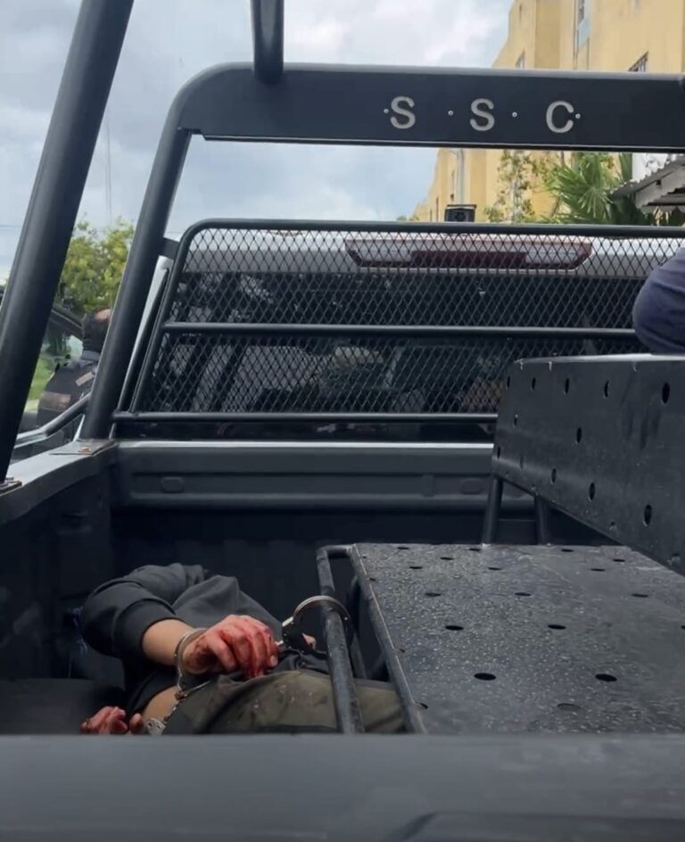 Joven agrede con un cuchillo a sus propios padres en el fraccionamiento Paseos del Mar