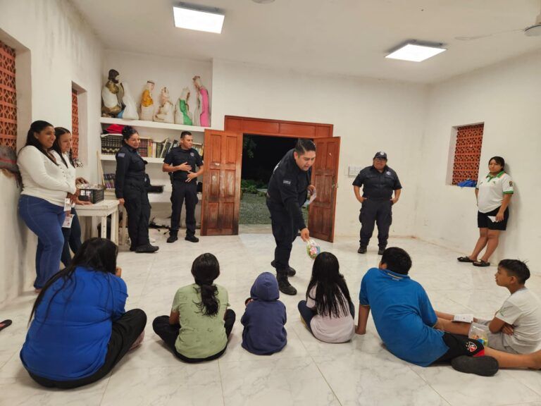 Policía de Puerto Morelos continúa importante campaña informativa y de proximidad social