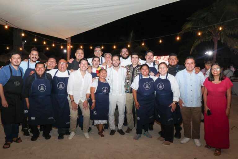 Presentan Recetario Gastronómico “Sabores y Raíces: Un viaje por el Caribe Mexicano”