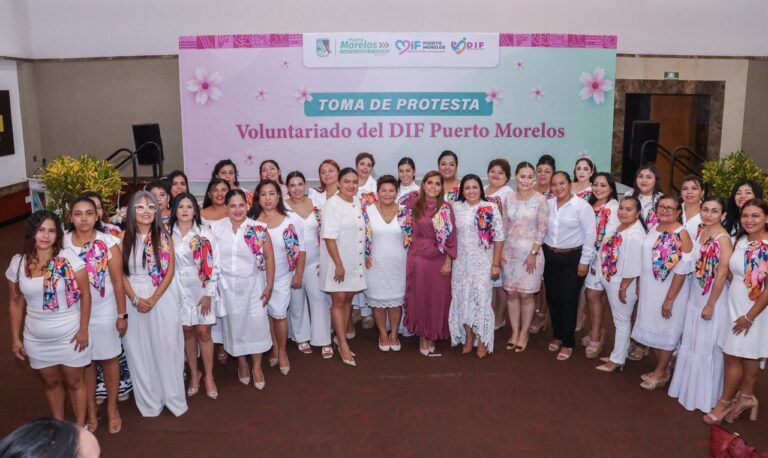 Rinde protesta el voluntariado del Sistema DIF Puerto Morelos