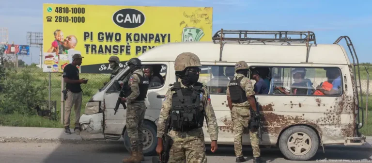 La policía haitiana y habitantes matan a 28 pandilleros