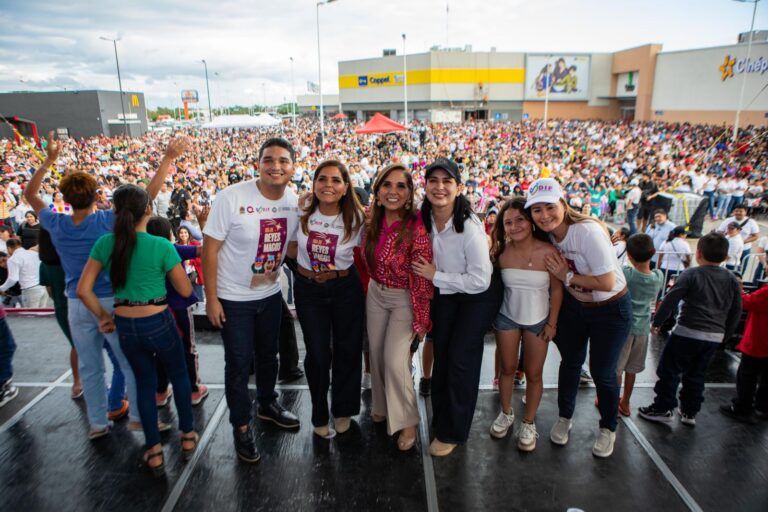 Por el Día de Reyes, llevan alegría y diversión a miles de niñas y niños en Villas del Sol