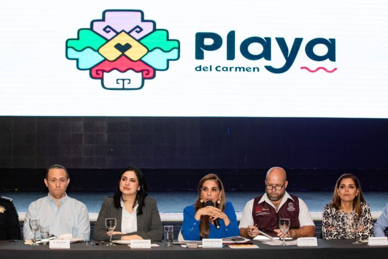 La Gobernadora y Estefanía Mercado dialogan con empresarios de Playa del Carmen