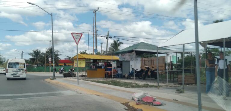 Comercio informal crece sin control en Cancún