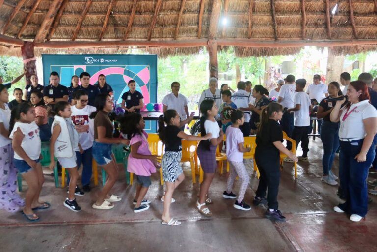 El DIF Quintana Roo y de Puerto Morelos festejaron el Día de Reyes en nueve puntos del municipio