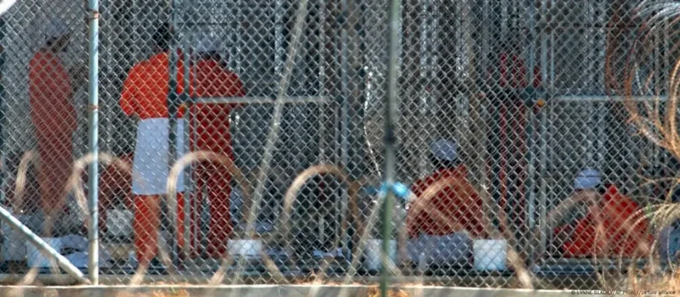 Trump quiere enviar a migrantes indocumentados a Guantánamo