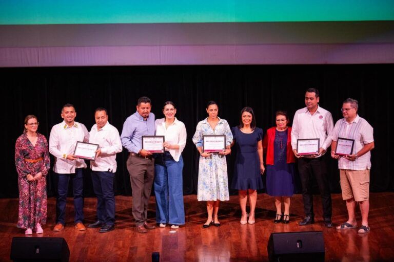 La inclusión es una responsabilidad urgente, afirma Estefanía Mercado durante conferencia sobre TEA