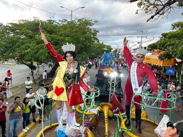 Playa del Carmen vive su mejor momento con el “Carnaval del Pueblo”