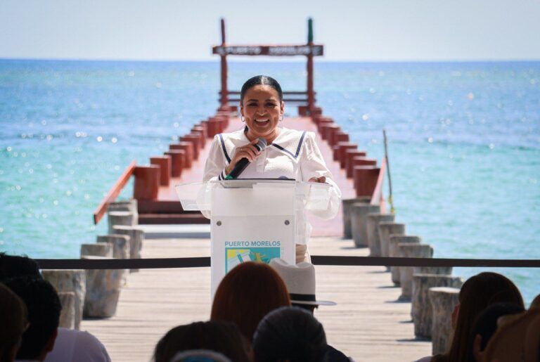 Entregan Mara Lezama y Blanca Merari el renovado muelle de pescadores