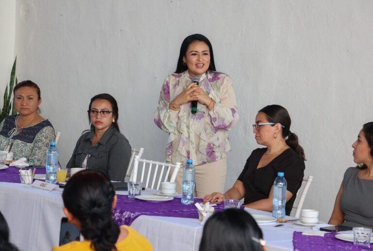 Convoca Blanca Merari a la unidad femenina para construir un mejor futuro en Puerto Morelos 