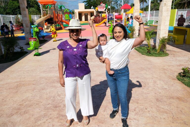 Entrega Mara Lezama parque La Colmena a familias de Felipe Carrillo Puerto