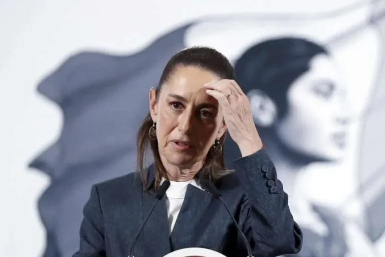 Sheinbaum pide «serenidad y paciencia» a un día del fin del plazo de aranceles de Trump