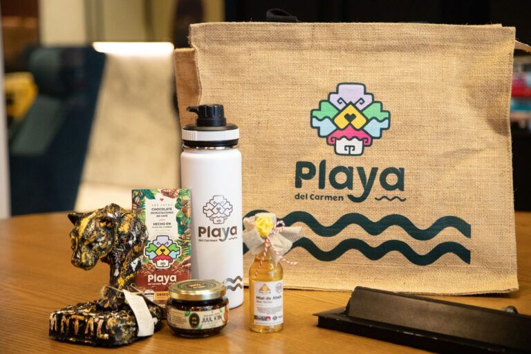 Productos “Hecho en Playa del Carmen” conquistan Tijuana en el Tianguis Turístico 2025