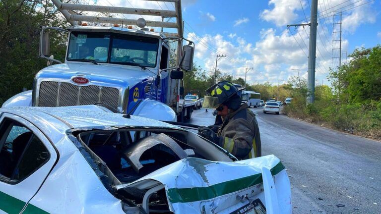 Choque múltiple en el Arco Vial de Cancún deja cinco lesionados, incluidos dos menores