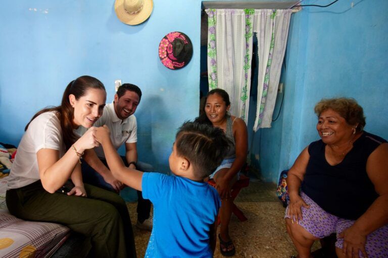 Renán Sánchez reafirma su compromiso con las mujeres de Quintana Roo