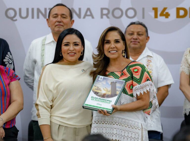Entrega Blanca Merari a la gobernadora el Plan Municipal de Desarrollo