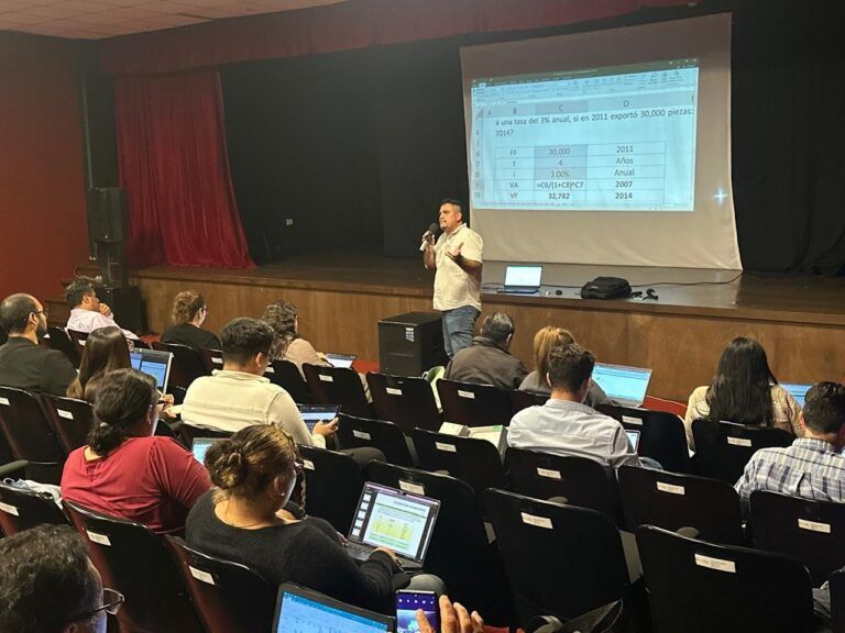 Concluye taller de capacitación para profesionalizar a servidores públicos de Playa del Carmen