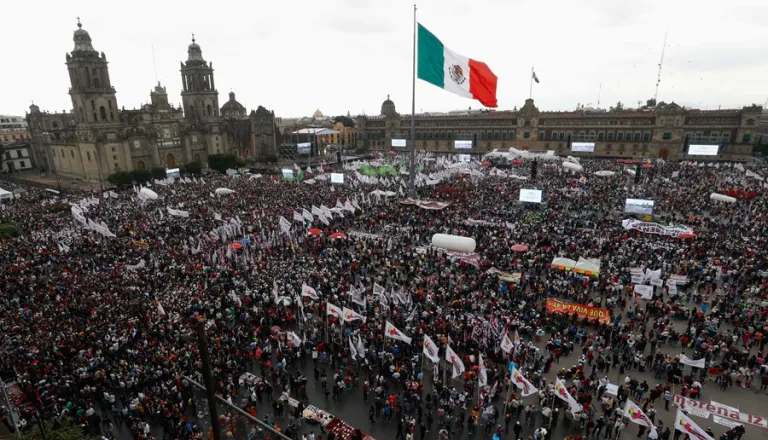 Pinta FMI negro panorama 2025