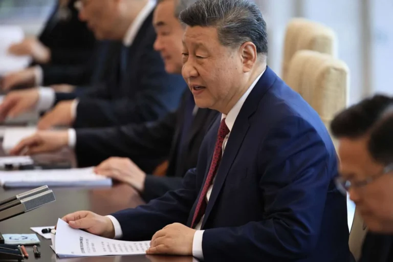 China pide a EEUU la cancelación completa de los aranceles tras la exención sobre la electrónica