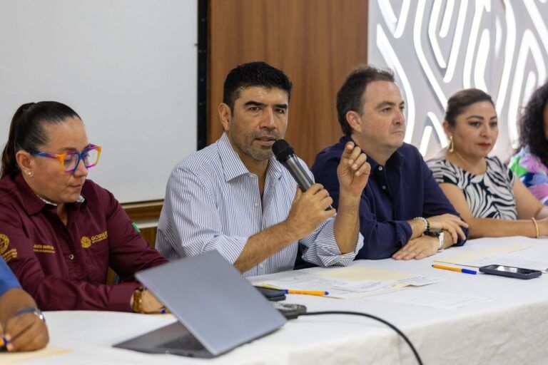 CFE lleva poco avance en la reparación de sus registros, culpa a vándalos de los desperfectos
