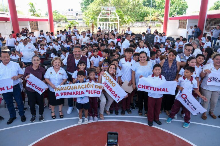 Después de 48 años, Mara Lezama entrega en solo cuatro meses domo en primaria “Rufo Figueroa”