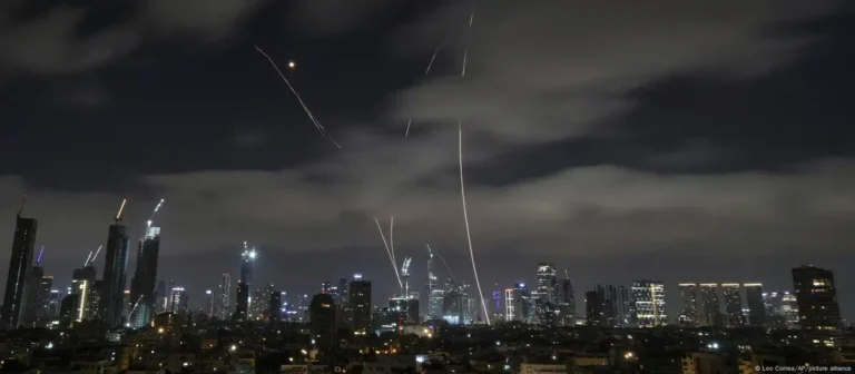 Irán lanza nueva salva de misiles contra Israel